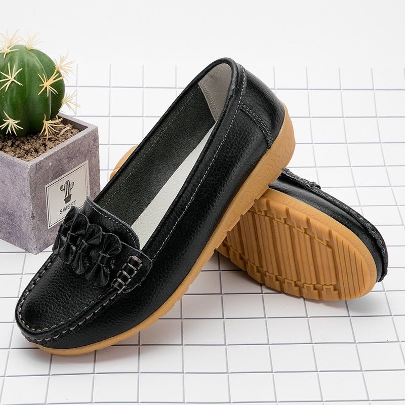 Women's Flower Detail Moccasins – Soft Slip-On Loafers, Arch Support Footbed, Flexible Sole